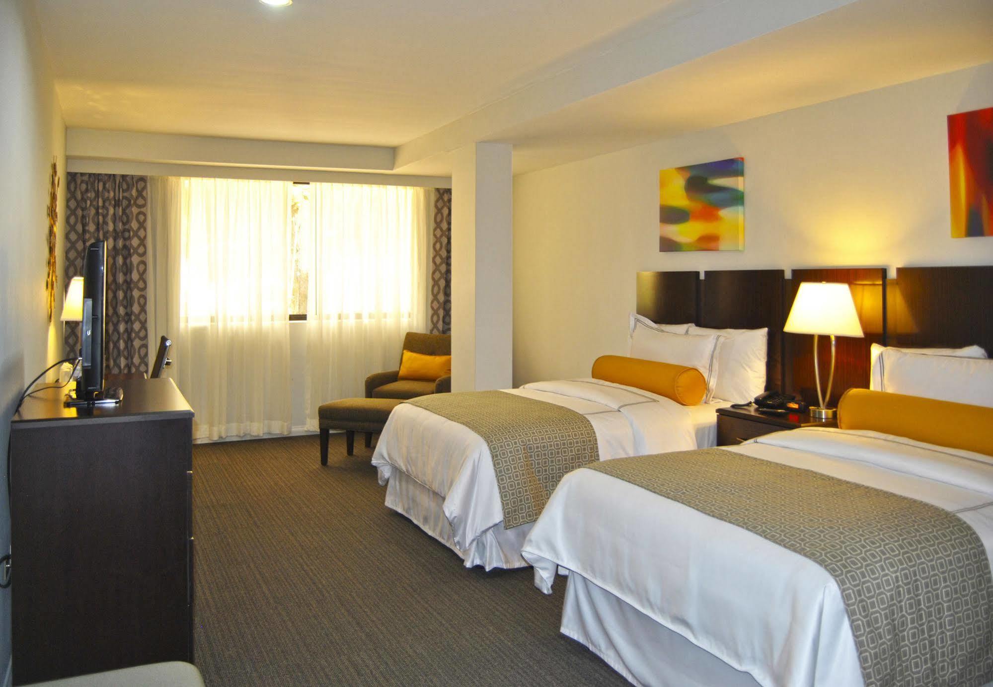 Hotel Los Andes Сан Педро Сула Екстериор снимка