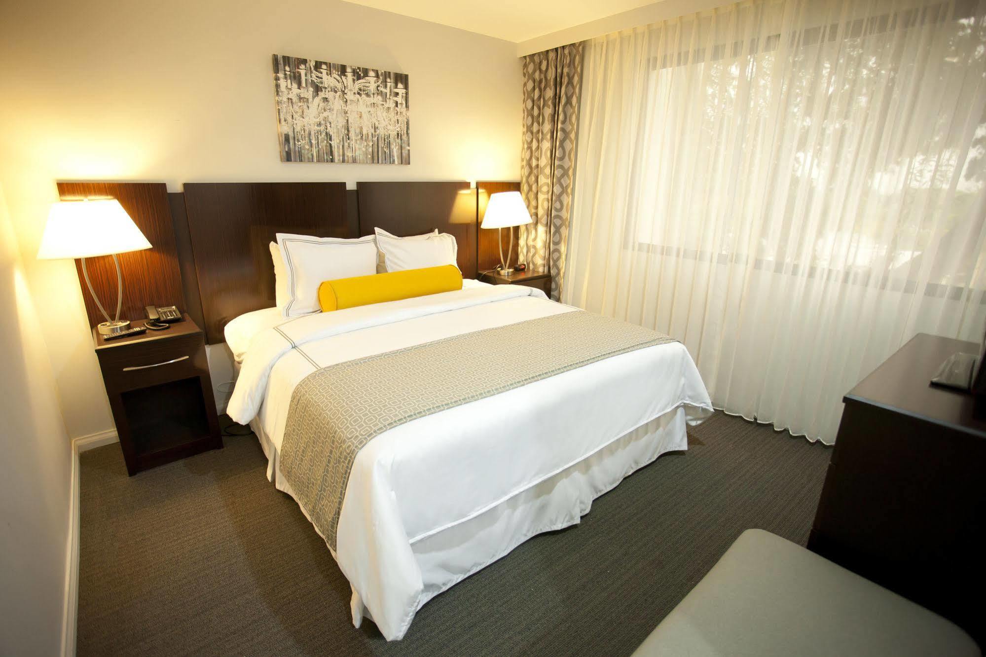 Hotel Los Andes Сан Педро Сула Екстериор снимка